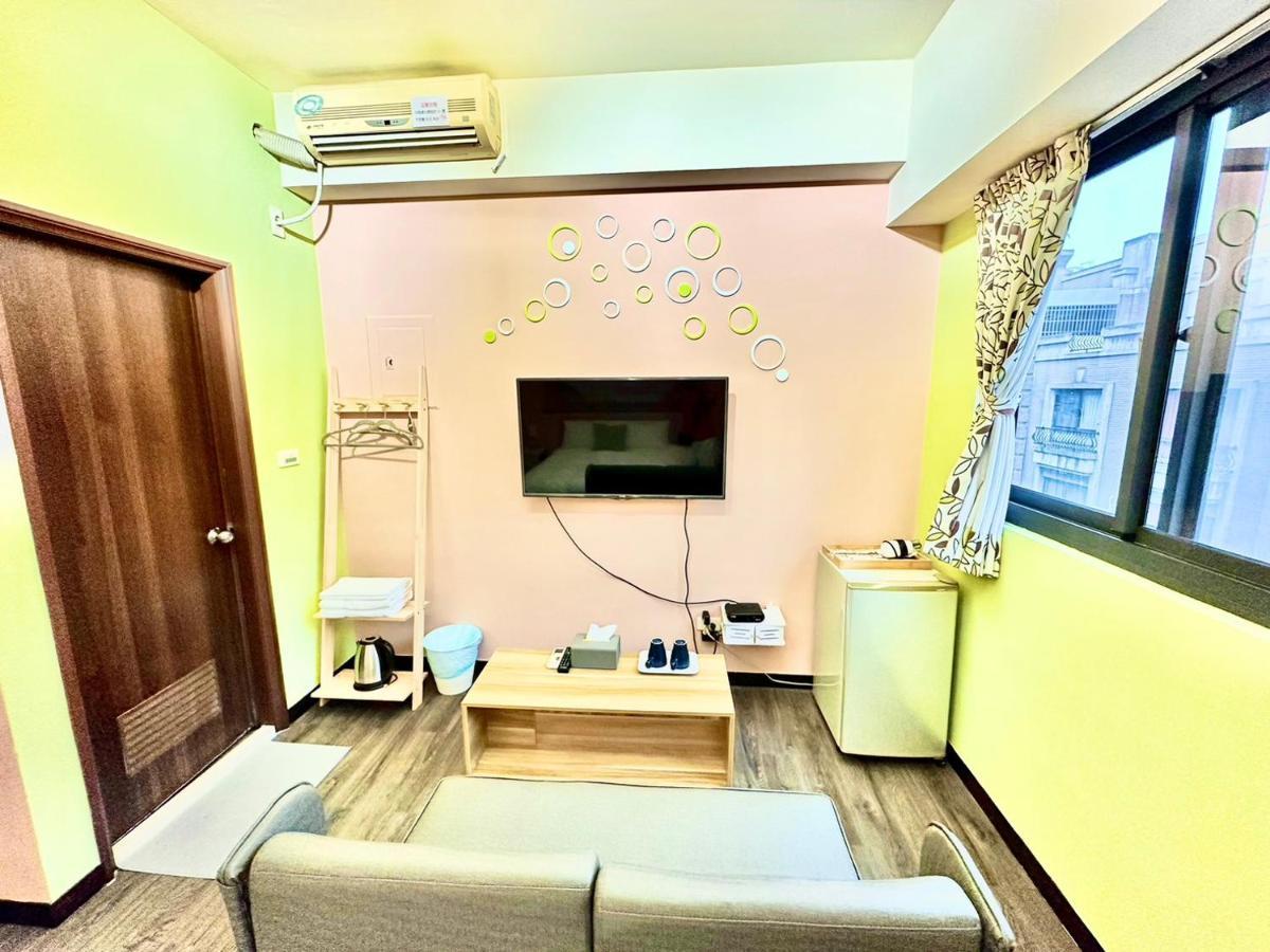 一中北極熊 Apartamento Taichung Exterior foto